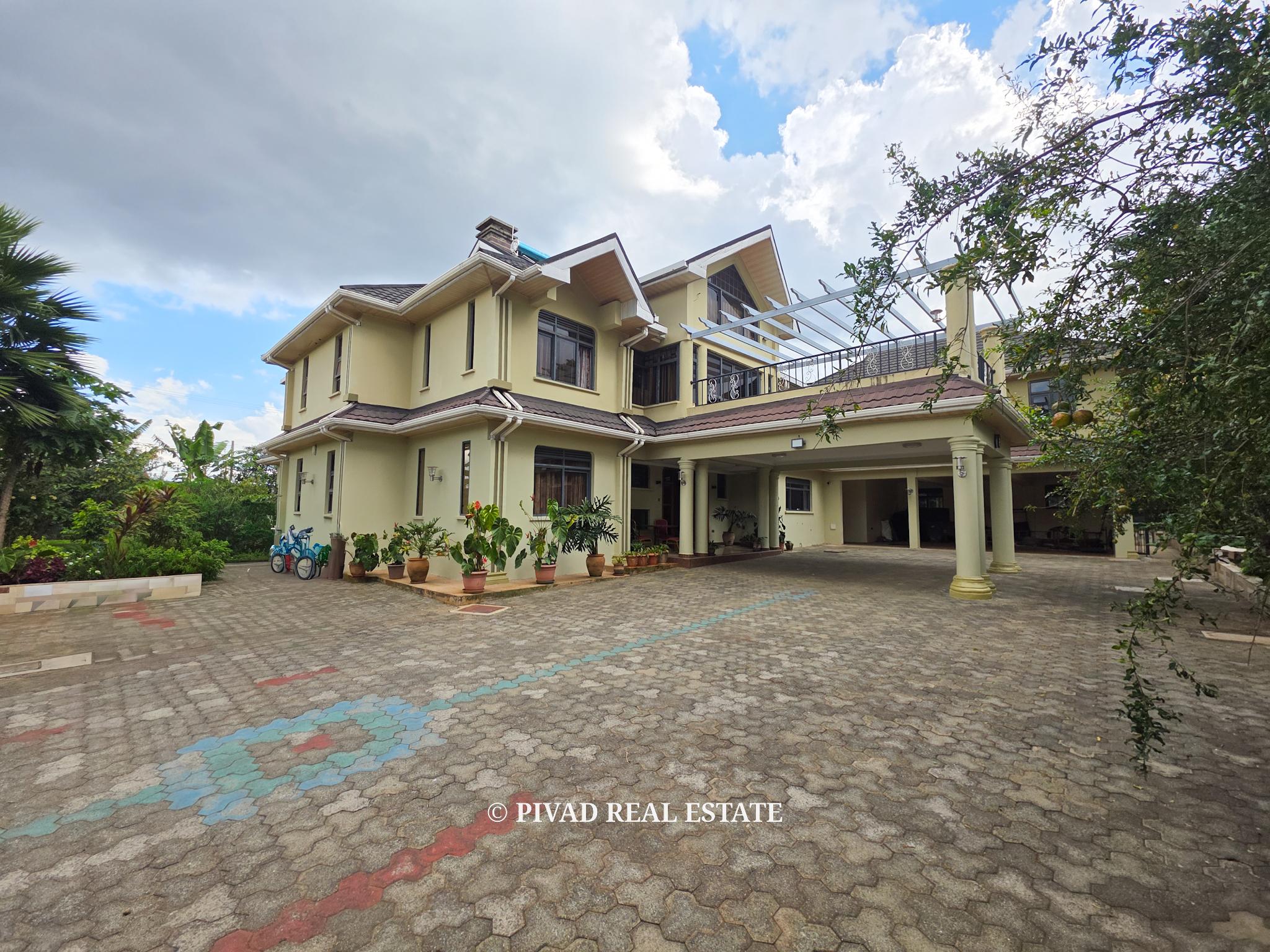 5 Bedroom House With A 1 Bedroom Guest Wing Available For Sale in Muthaiga North - 0.5 Acre