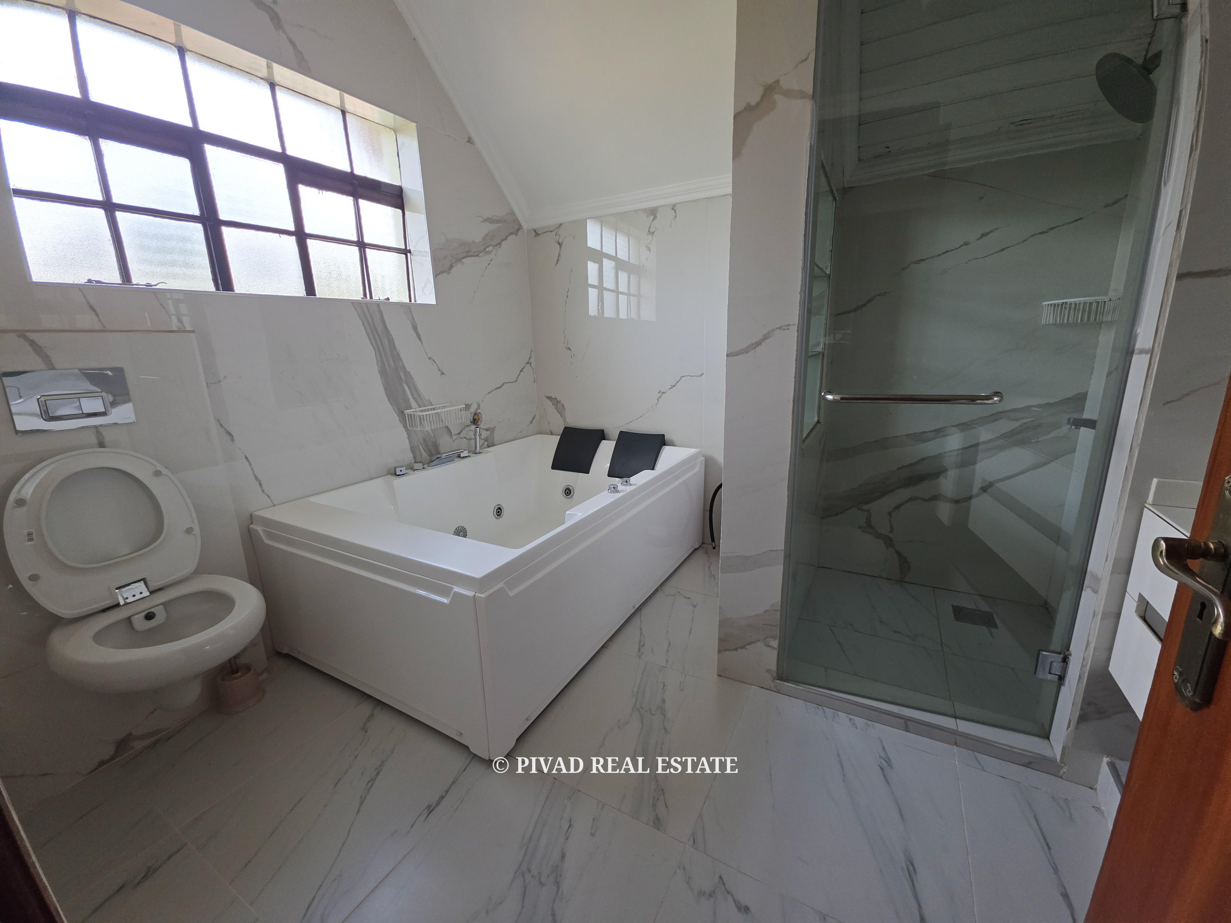 5 Bedroom House available for Rent in Garden Estate