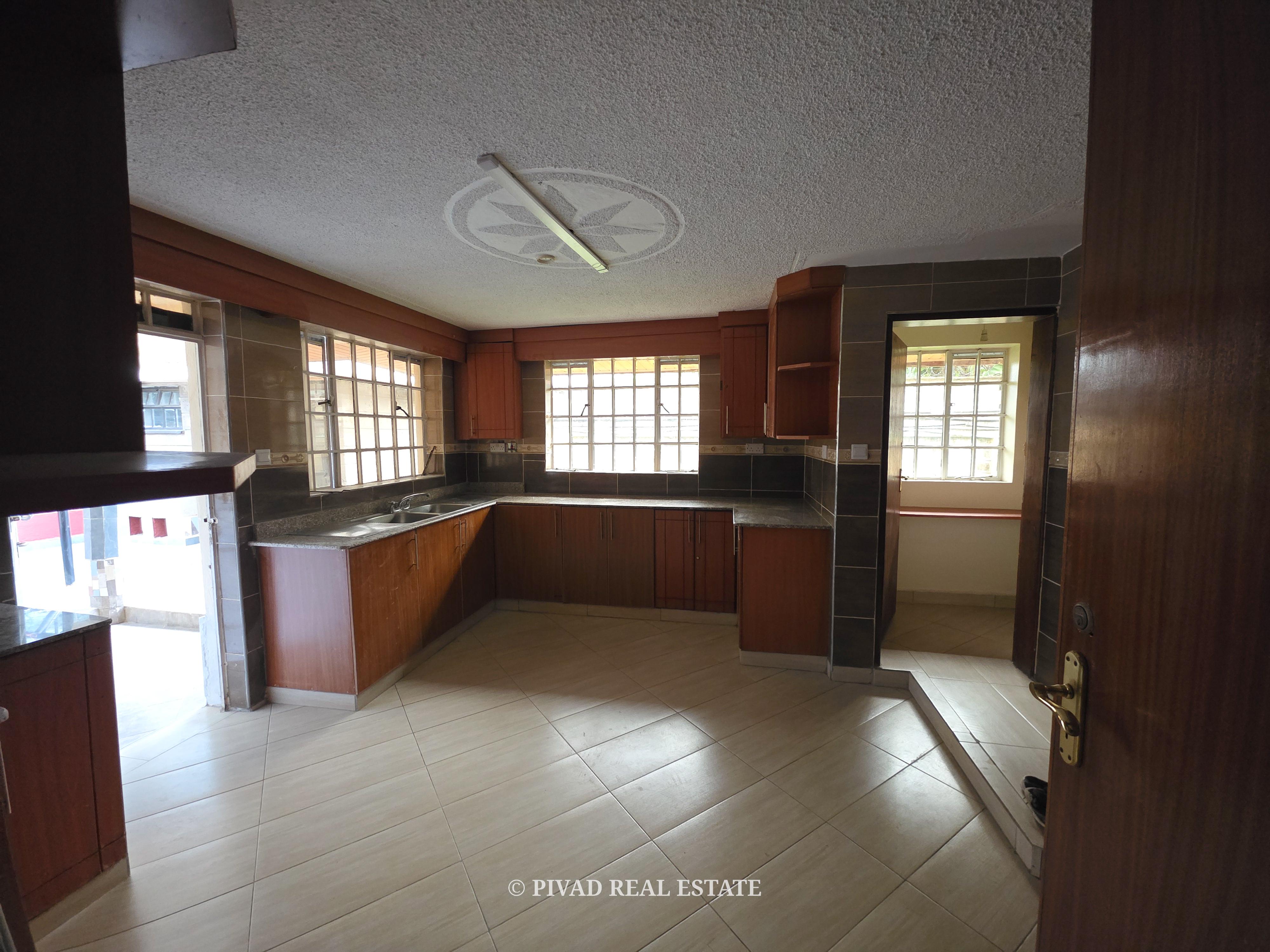 4 Bedroom townhouse available for rent in Garden Estate