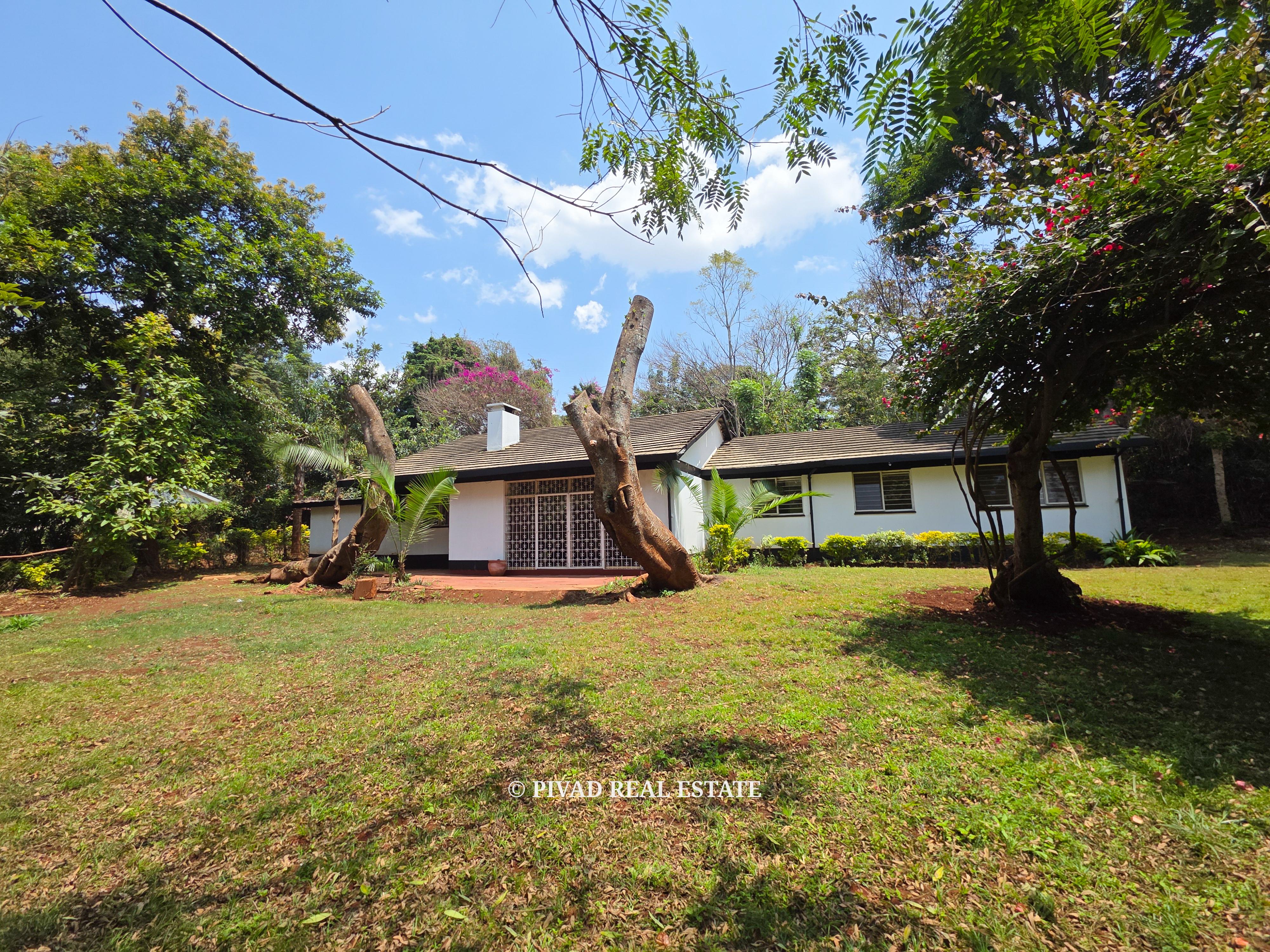 4 bedroom House (Bungalow) for Sale in Loresho Crescent