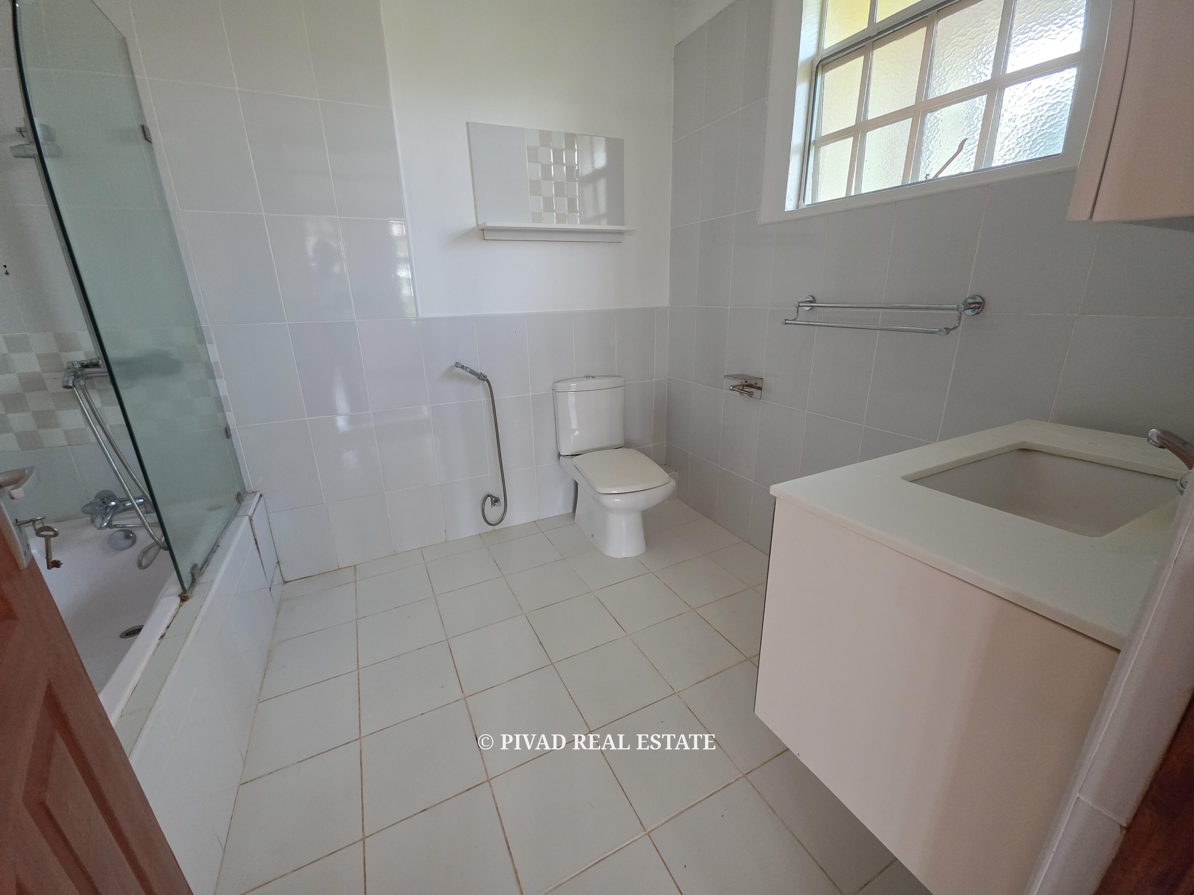 4 bedroom townhouse available for Sale in Rosslyn estate