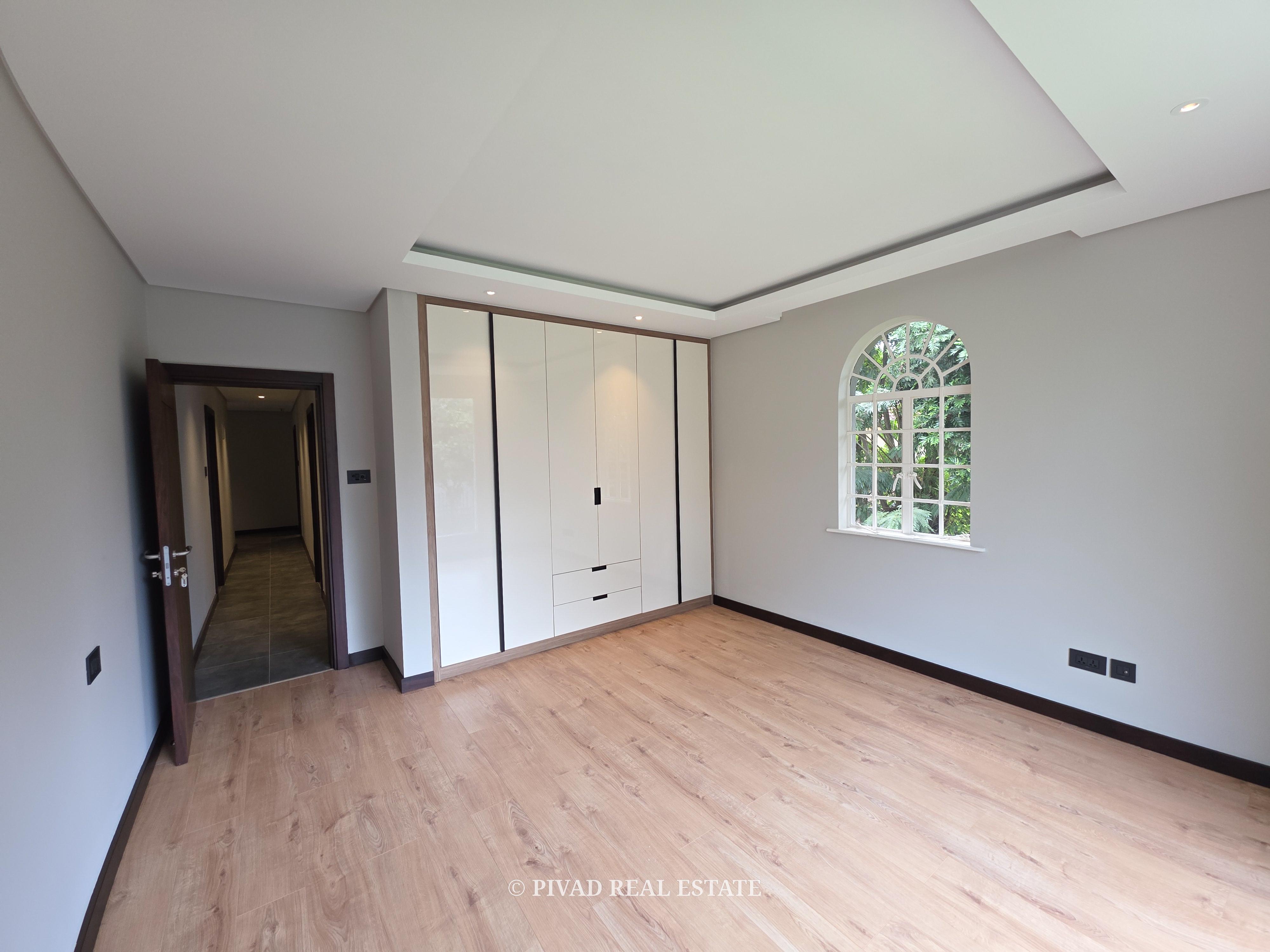 Modern 5 Bedroom House Available for rent in Runda
